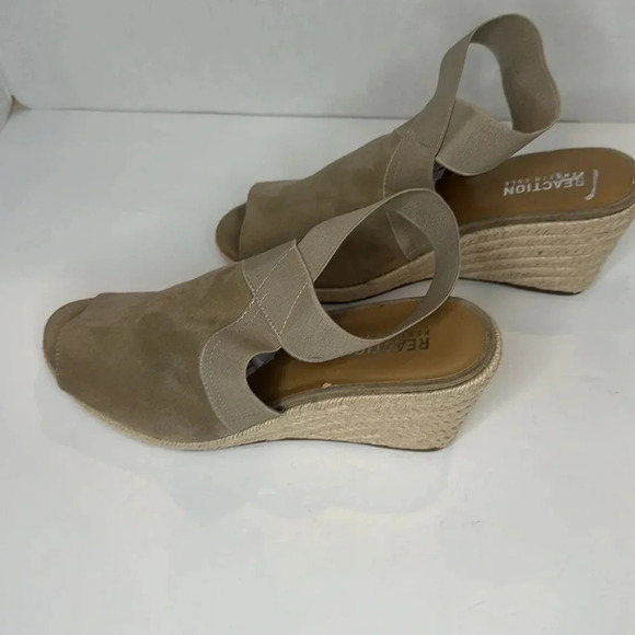 KENNETH COLE REACTION SUEDE ESPADRILLE WEDGES - Picture 5 of 11